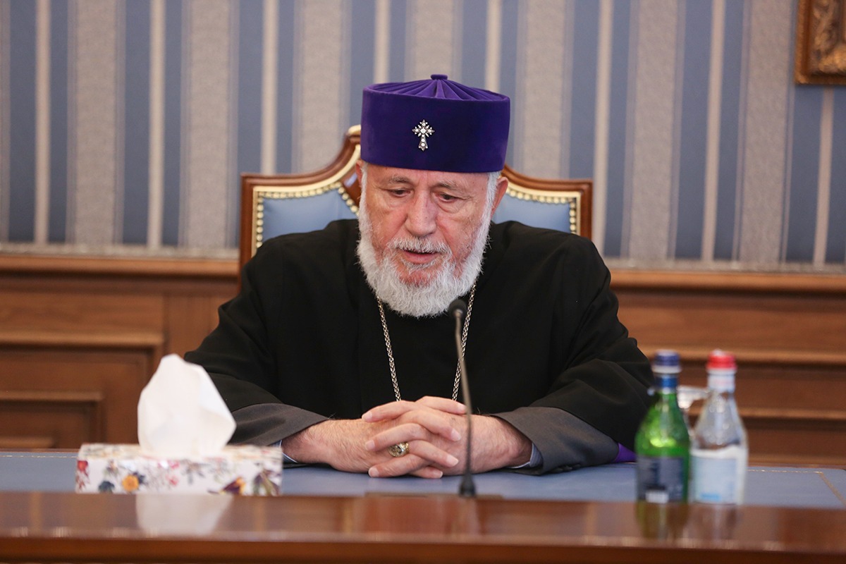 Ամենայն Հայոց Կաթողիկոսն ընդունեց Նիսի փոխքաղաքապետին (նկարներ) 13 Nisi pokhqaxaghaqapet 2