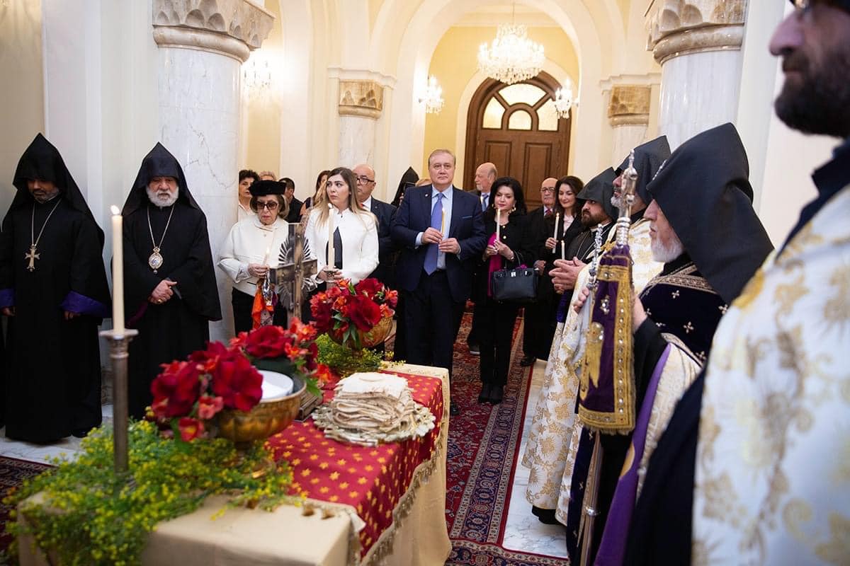 Սուրբ Հարության Ճրագալույցի Պատարագը Սուրբ Գայանե վանքում (նկարներ) 35 Chragaluc 24