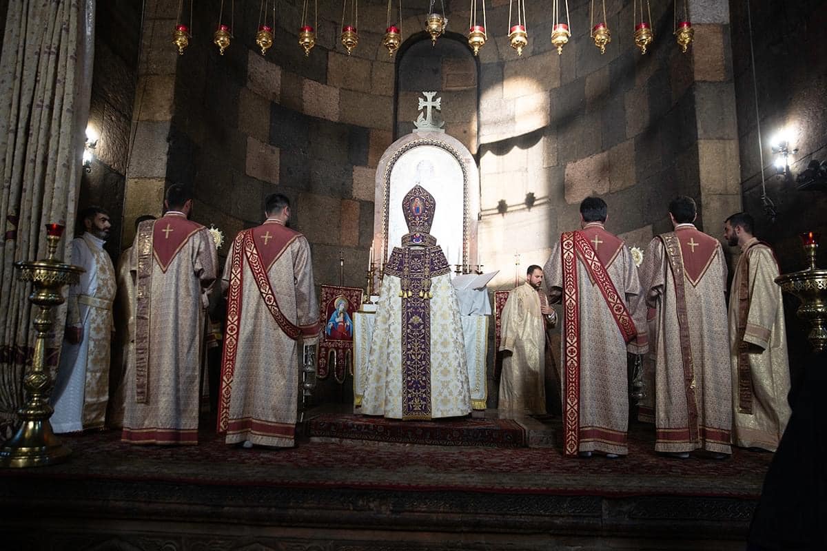 Սուրբ Հարության Ճրագալույցի Պատարագը Սուրբ Գայանե վանքում (նկարներ) 19 Chragaluc 8