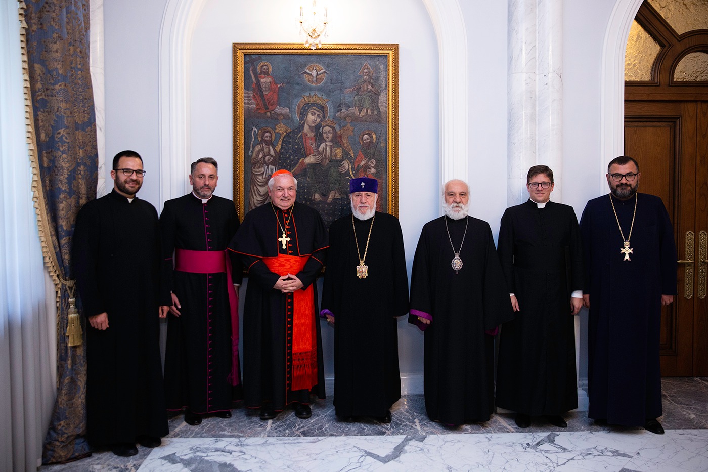 Ամենայն Հայոց Կաթողիկոսն ընդունեց Մարսելի արքեպիսկոպոսին (նկարներ) 13 Marseli episkopos 2