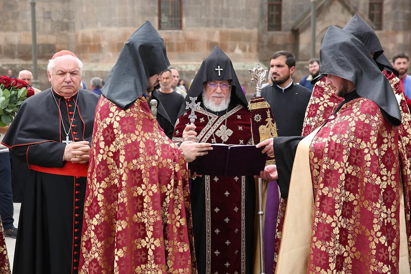 Հայոց Ցեղասպանության սուրբ նահատակների ոգեկոչման արարողությունները Մայր Աթոռ Սուրբ Էջմիածնում (նկարներ) 25 Surb nahtak 14