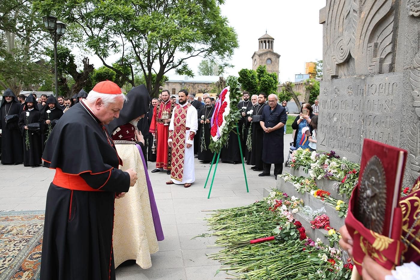 Հայոց Ցեղասպանության սուրբ նահատակների ոգեկոչման արարողությունները Մայր Աթոռ Սուրբ Էջմիածնում (նկարներ) 27 Surb nahtak 16