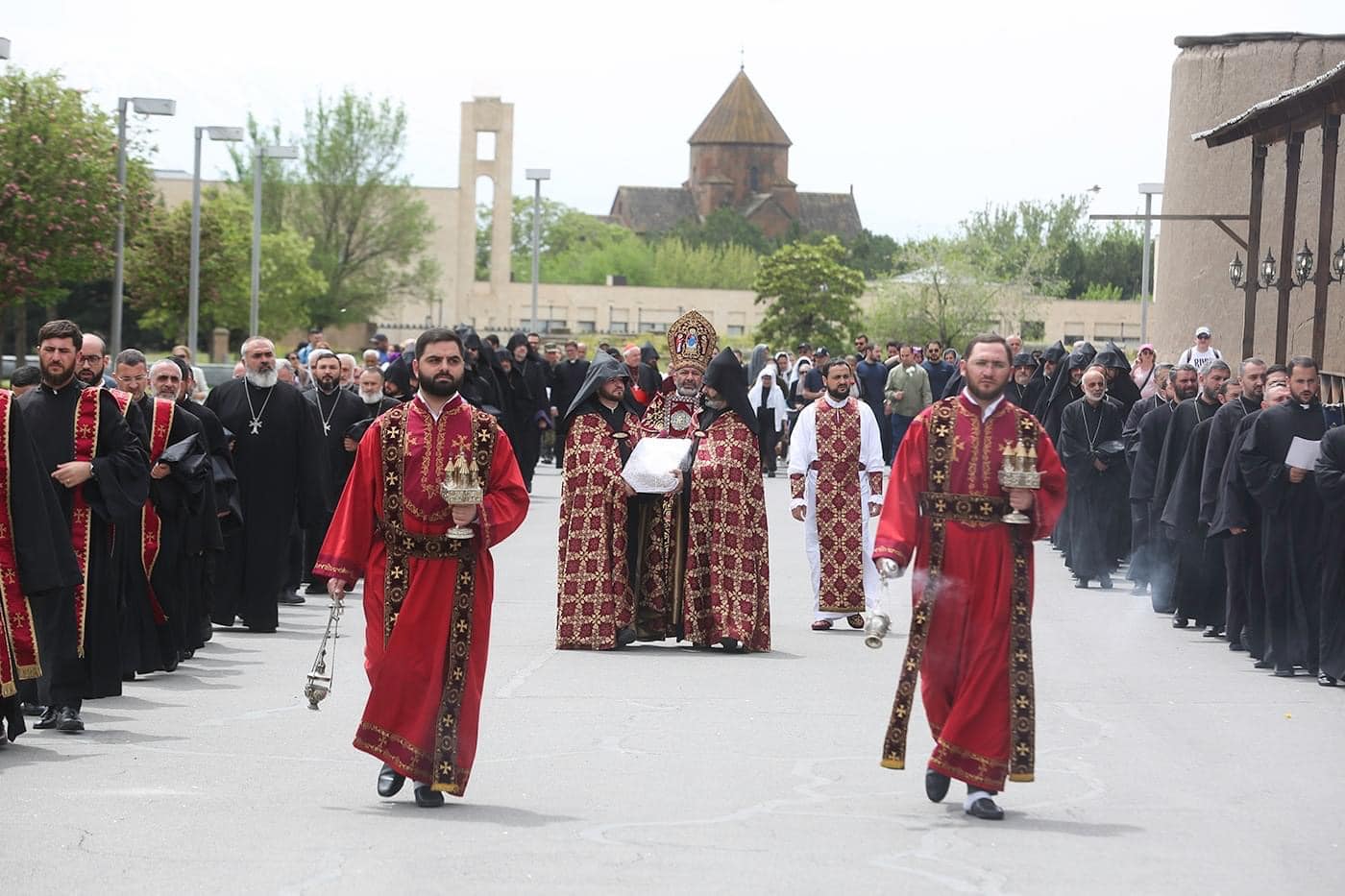 Հայոց Ցեղասպանության սուրբ նահատակների ոգեկոչման արարողությունները Մայր Աթոռ Սուրբ Էջմիածնում (նկարներ) 16 Surb nahtak 5