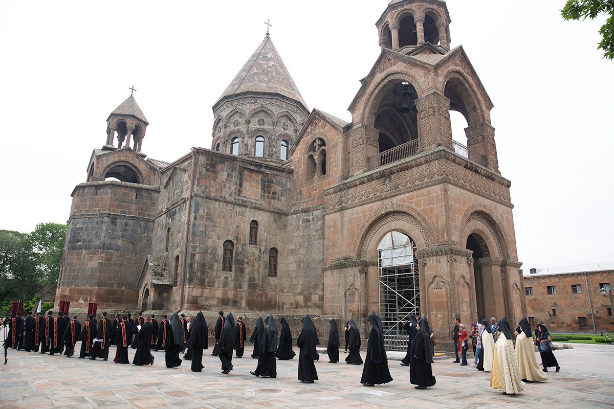 Սուրբ Հովհաննես Կարապետի մասունքը տարվել է Շողակաթի վանք (նկարներ) 14 Hovhannes karapet masunqner 3