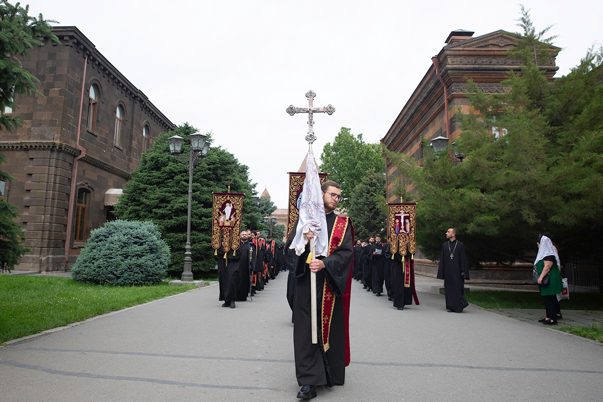 Սուրբ Հովհաննես Կարապետի մասունքը տարվել է Շողակաթի վանք (նկարներ) 15 Hovhannes karapet masunqner 4