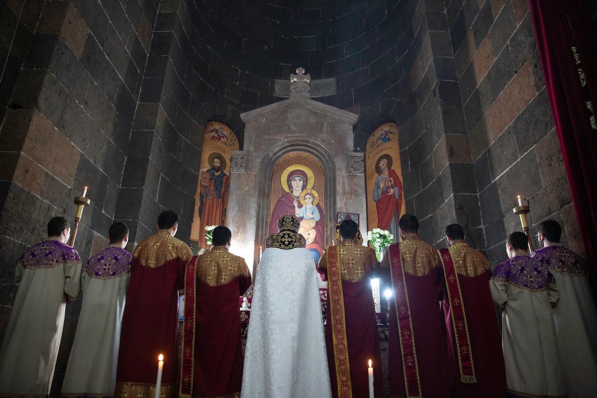 Տոնախմբվեց Սուրբ Հռիփսիմյանց կույսերի հիշատակը (նկարներ) 25 Hripsimyanc ton 14