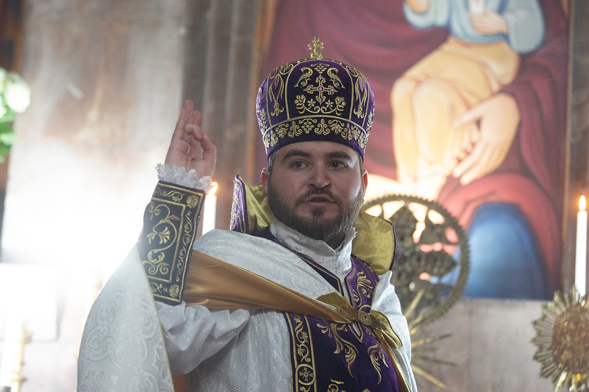 Տոնախմբվեց Սուրբ Հռիփսիմյանց կույսերի հիշատակը (նկարներ) 27 Hripsimyanc ton 16