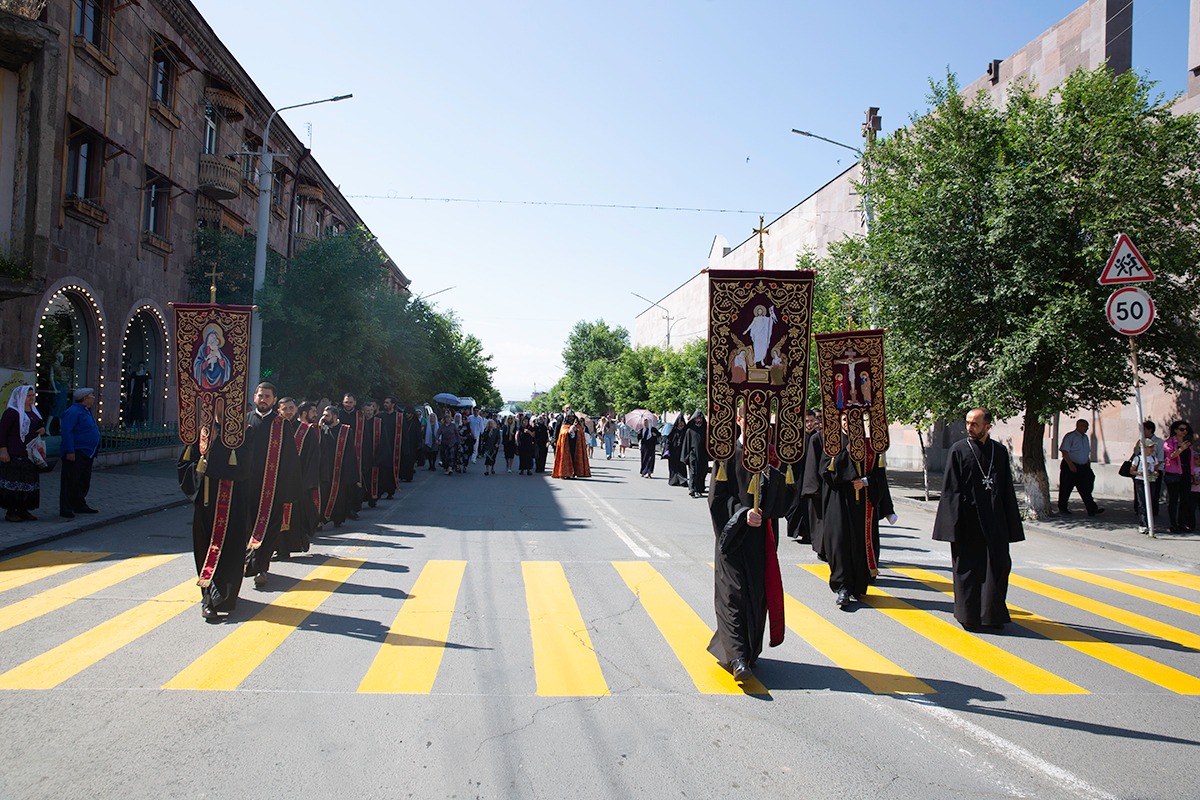 Տոնախմբվեց Սուրբ Հռիփսիմյանց կույսերի հիշատակը (նկարներ) 20 Hripsimyanc ton 9