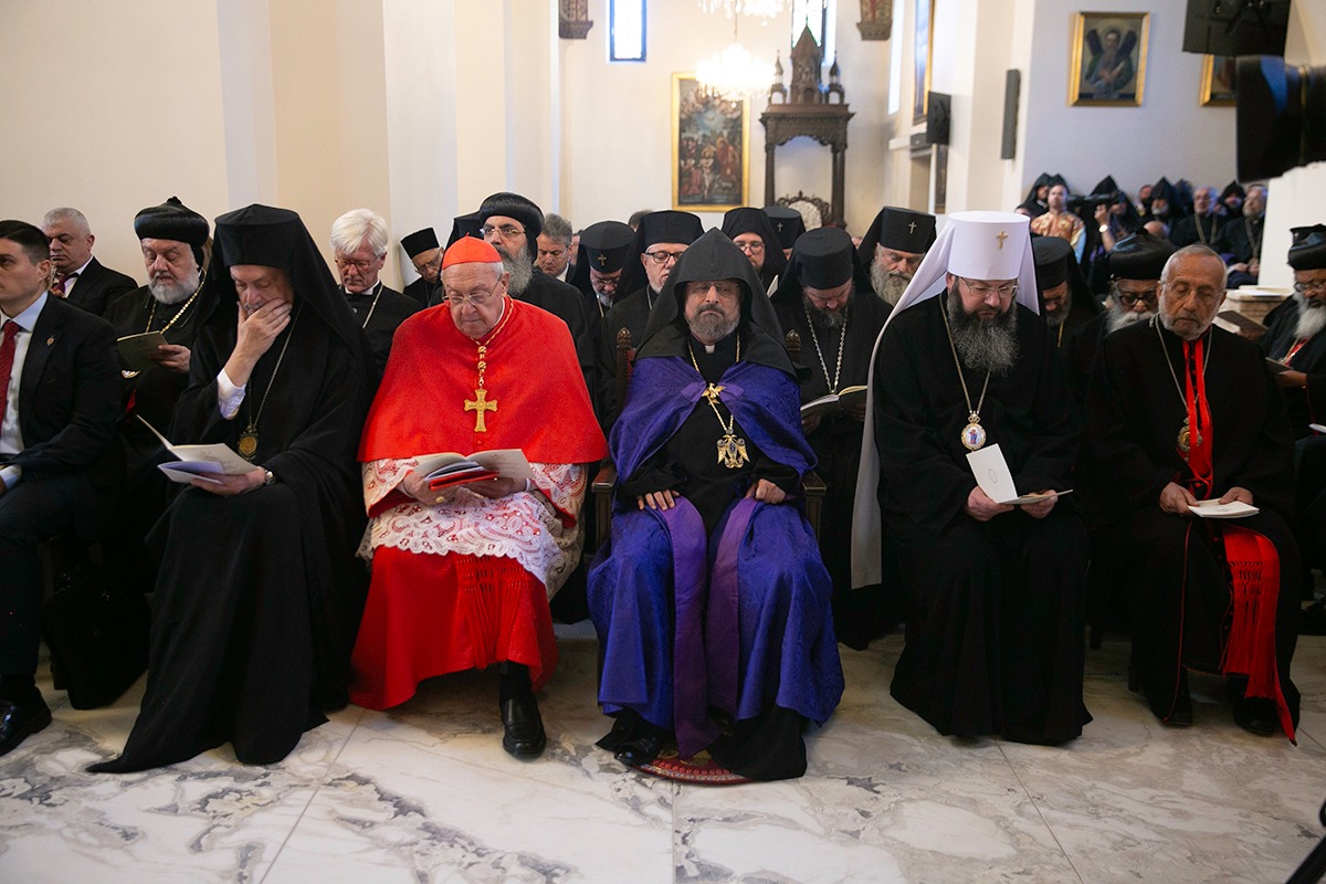Տեղի ունեցավ Մայր Տաճարի վերաօծման արարողությունը և մատուցվեց Հայրապետական Սուրբ Պատարագ (նկարներ) 22 Tachari otsum 11