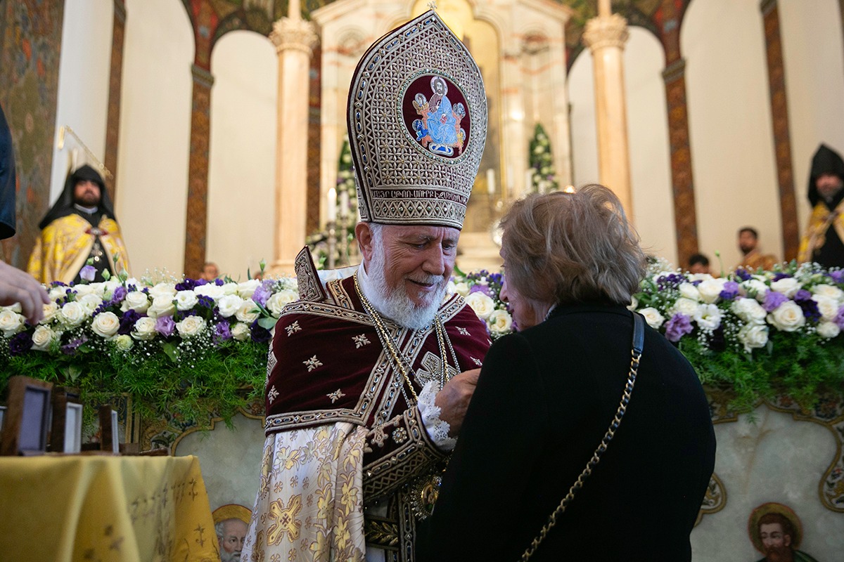 Տեղի ունեցավ Մայր Տաճարի վերաօծման արարողությունը և մատուցվեց Հայրապետական Սուրբ Պատարագ (նկարներ) 31 Tachari otsum 20