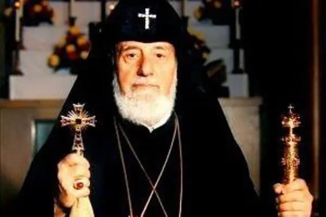 Vazgen a