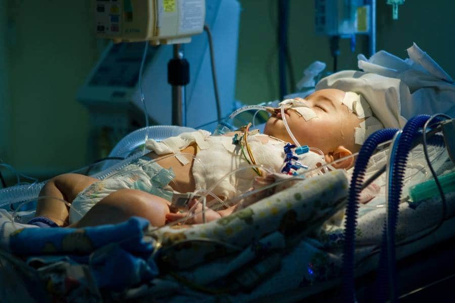 Մխիթարված լինենք, որ երկնքում մի հրեշտակ ավելացավ. Միքայել սրբազան Աջապահյանը՝ փոքրիկ Սերյոժայի մահվան մասին 11 Seryoja 2