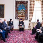 Ամենայն Հայոց Կաթողիկոսն ընդունեց Վրաստանի կրոնի հարցերով պետական գործակալության նախագահին 13 Vrastan