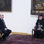 Ամենայն Հայոց Կաթողիկոսն ընդունեց ՀՄԸՄ Կենտրոնական վարչության անդամներին 13 9 1