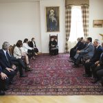 Ամենայն Հայոց Կաթողիկոսն ընդունեց Բուշ-դյու-Ռոն Նահանգային խորհրդի նախագահին 13 19 4
