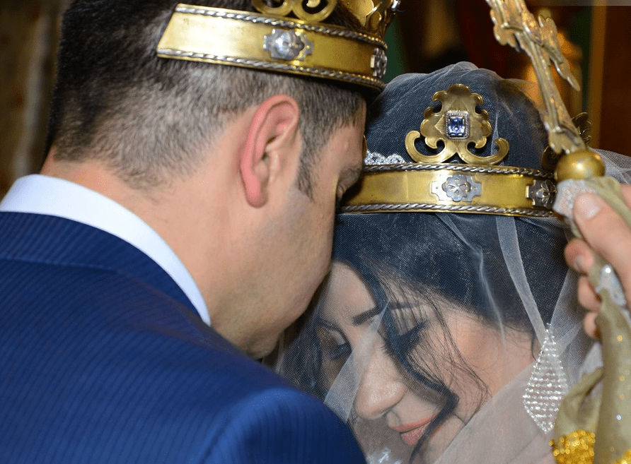Ընտանիքի ավանդական ծնունդը 11 Harsanekan