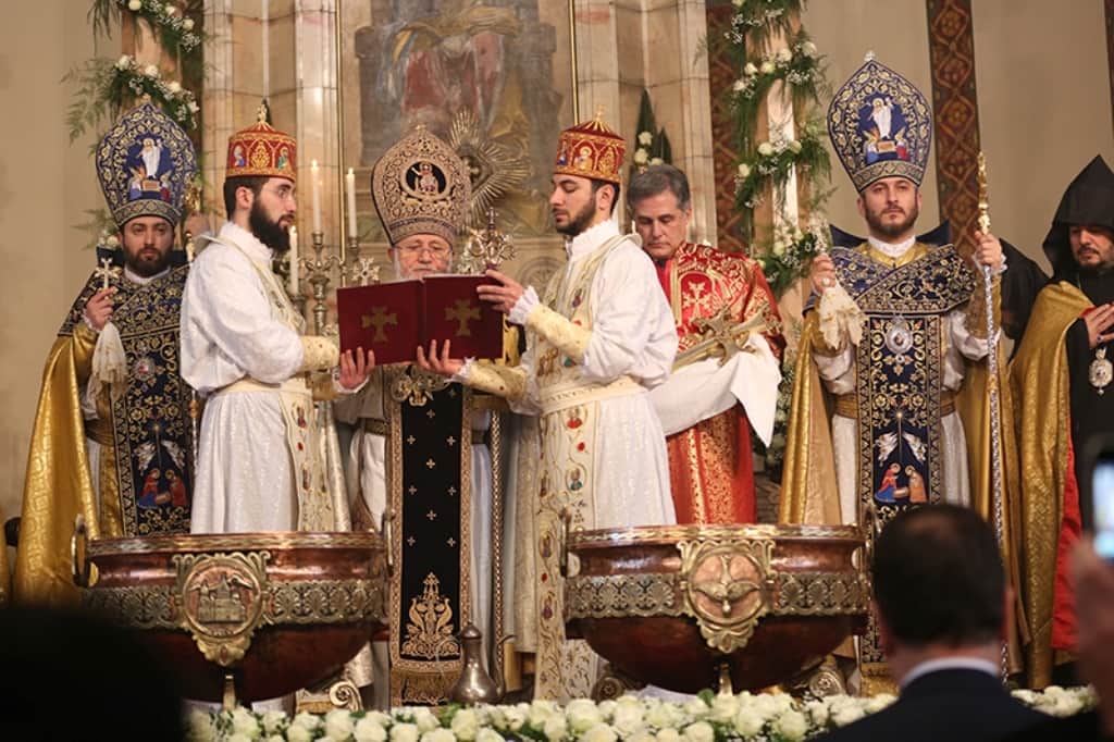 ԱՄԵՆԱՅՆ ՀԱՅՈՑ ԿԱԹՈՂԻԿՈՍԻ ՊԱՏԳԱՄԸ ՄԵՐ ՏԻՐՈՋ` ՀԻՍՈՒՍ ՔՐԻՍՏՈՍԻ ՍՈՒՐԲ ԾՆՆԴՅԱՆ ԵՎ ԱՍՏՎԱԾՀԱՅՏՆՈՒԹՅԱՆ ՏՈՆԻ ԱՌԻԹՈՎ 11 06 8