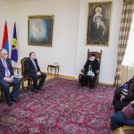 Ամենայն Հայոց Կաթողիկոսն ընդունեց Հայրապետական կրթաթոշակին արժանացած ուսանողներին 12 11 1