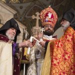 Մայր Տաճարում մատուցվեց Ս. Հարության Ճրագալույցի Պատարագը 12 15 8
