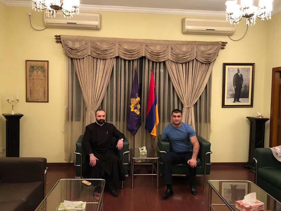 Բուժման նպատակով մայոր Սարգիս Ստեփանյանն իր ընտանիքի հետ ժամանել է Կալկաթա 11 Kalkata mardasirakan chemaran