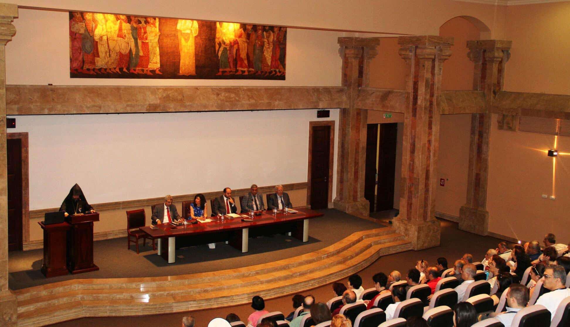 Ամենայն Հայոց Կաթողիկոսը օրհնության խոսք հղեց հայագիտական միջազգային գիտաժողովին 11 28 1