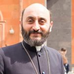 «Սիրելի պաշոնյաներ, իսկ հա'յ, պա'րզ հավատացյալի իրավունքն ո̕վ պետք է պաշտպանի» Արիստակես քահանա Հովհաննիսյան 12 Aristakes Hovhannisyan qhn.