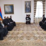 Ամենայն Հայոց Կաթողիկոսն ընդունեց նորաօծ քահանաներին (նկարներ) 13 27 1