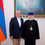 Ամենայն Հայոց Կաթողիկոսը հյուրընկալեց ՀԲԸՄ նախագահ Պերճ Սեդրակյանին 13 4 1