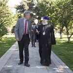 Ամենայն Հայոց Կաթողիկոսն ընդունեց ԱՄՆ սենատոր Ֆրանկ Փալոնեին (նկարներ) 21 30 2 5