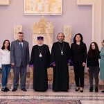 Ամենայն Հայոց Կաթողիկոսը հյուրընկալեց «Նագգաշյան մանուկների տան» մանկավարժներին և շրջանավարտներին (նկարներ) 12 05021