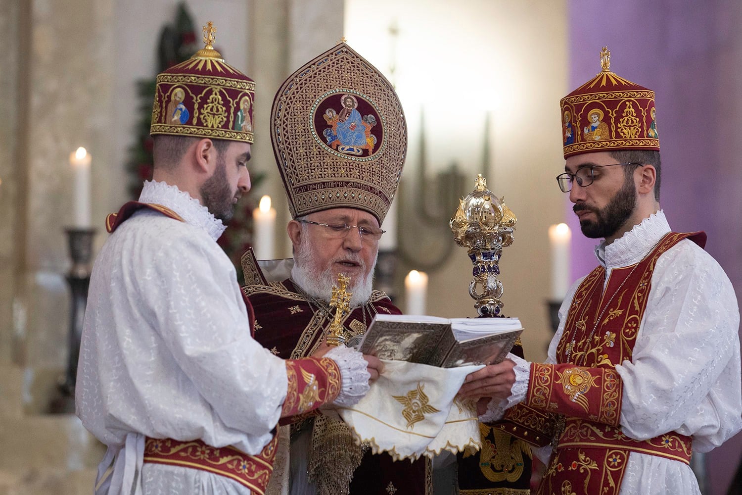 «Հարությունը այնտեղ է, որտեղ տերունավանդ սերն է հաղթանակում»․ Ամենայն Հայոց Կաթողիկոս 11 Garegin Katoghikos 927