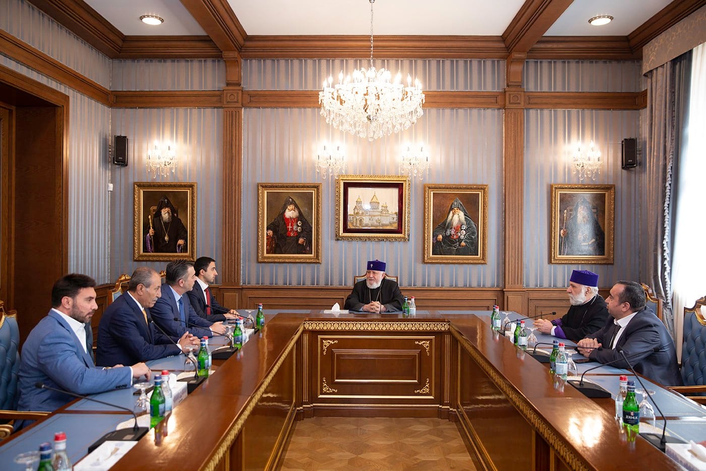 Ամենայն Հայոց Կաթողիկոսն ընդունեց Հորդանանի Հաշիմյան թագավորության Սենատի պատվիրակությանը 11 Hordznzni senat