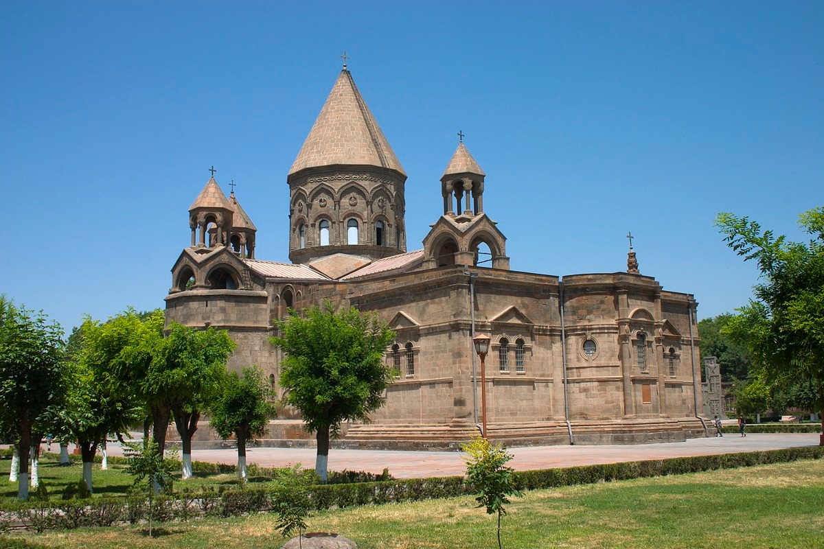 «Կրոնները ազգերի խաղաղ համագոյակցության երաշխիք» խորագրով համաժողովի մասնակիցների հայտարարությունը 11 Haytararutyun 253