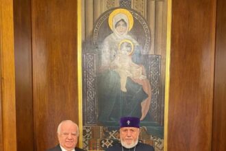 Ամենայն Հայոց Կաթողիկոսն ընդունեց Կ․ Պոլսի Հայոց Պատրիարքության Տիգրանակետի Սուրբ Կիրակոս եկեղեցու ծխական խորհրդի ատենապետին 64 Tskhakan atenapet 19122022