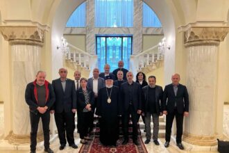 Ամենայն Հայոց Կաթողիկոսն ընդունել է գեներալ Գրիգորի Խաչատուրովի հանրային պաշտպանության նախաձեռնող խմբի անդամներին 18 Khachaturov ajakic 28.04.2023