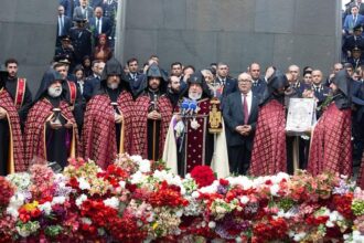 Ամենայն Հայոց Կաթողիկոսն այցելեց Ծիծեռնակաբերդի հուշահամալիր (նկարներ) 24 tstiternaaerd 11