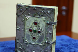 Սուրբ Շողակաթ վանք կբերվի Սանգիբարանի հրաշագործ ավետարանը 34 Sanbigarani avetaran