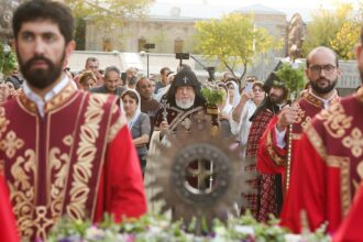 Խաչվերացի թափորը Մայր Աթոռում (նկարներ) 54 xachverac 16