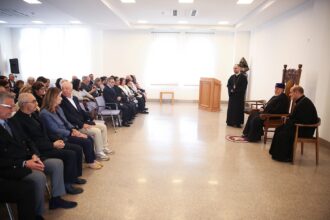 Ամենայն Հայոց Կաթողիկոսն ընդունեց ԱՄՆ Արևմտյան և Ֆրանսիայի Հայոց թեմերի ուխտավորներին (նկարներ) 56 AMN Frans ughtavorner 1