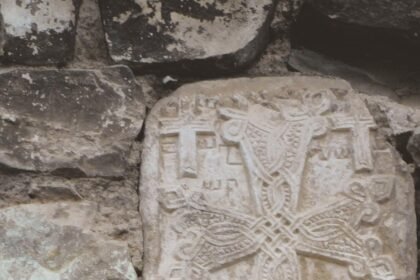 Aetsakhi jarangutyun 32