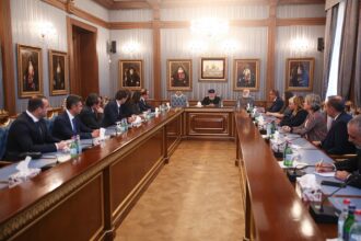 Ամենայն Հայոց Կաթողիկոսն ընդունեց Նիսի փոխքաղաքապետին (նկարներ) 50 Nisi pokhqaxaghaqapet 1