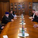 Ամենայն Հայոց Կաթողիկոսն ընդունեց ՀՀ-ում Ավստրալիայի դեսպանին (նկարներ) 16 Avstrayi despan 1