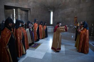 Կատարվեց հոգեհանգիստ բնական աղետի հետևանքով զոհ գնացած հայորդիների համար (նկարներ) 30 Hogehangist 3