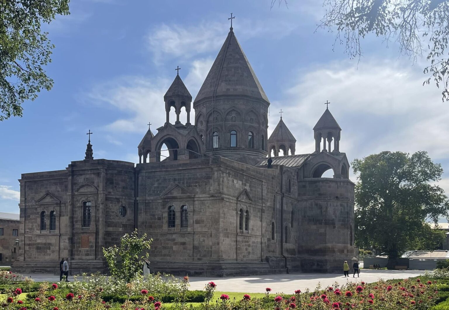 Սրբազանի խնդրանքը քննարկվել է Մայր Աթոռում և որոշվել վերջինիս ընթացք տալ մինչ նոր տնօրինություն. Մայր Աթոռ 11 Mayr Ator 367