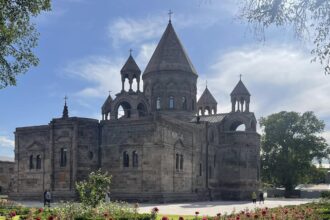 Սրբազանի խնդրանքը քննարկվել է Մայր Աթոռում և որոշվել վերջինիս ընթացք տալ մինչ նոր տնօրինություն. Մայր Աթոռ 32 Mayr Ator 367